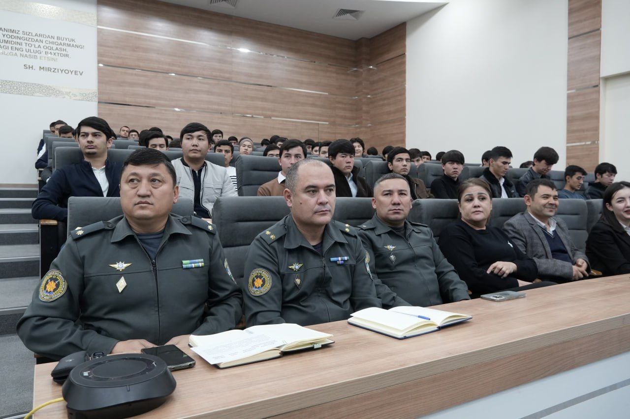 Rahbar va yoshlar uchrashuvi